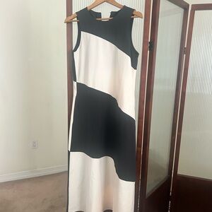 Chic Black and Cream Maxi Dress